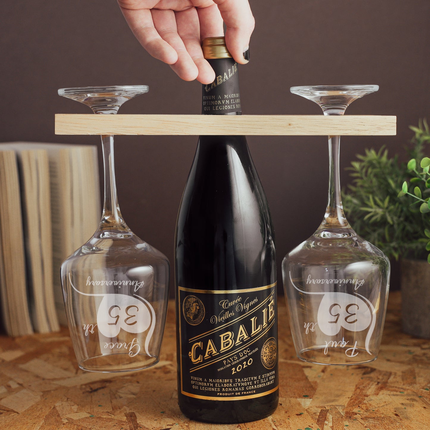 Personalised Wine Caddy with Glasses – Engraved 5 Year Anniversary Gift
- Always Looking Good -