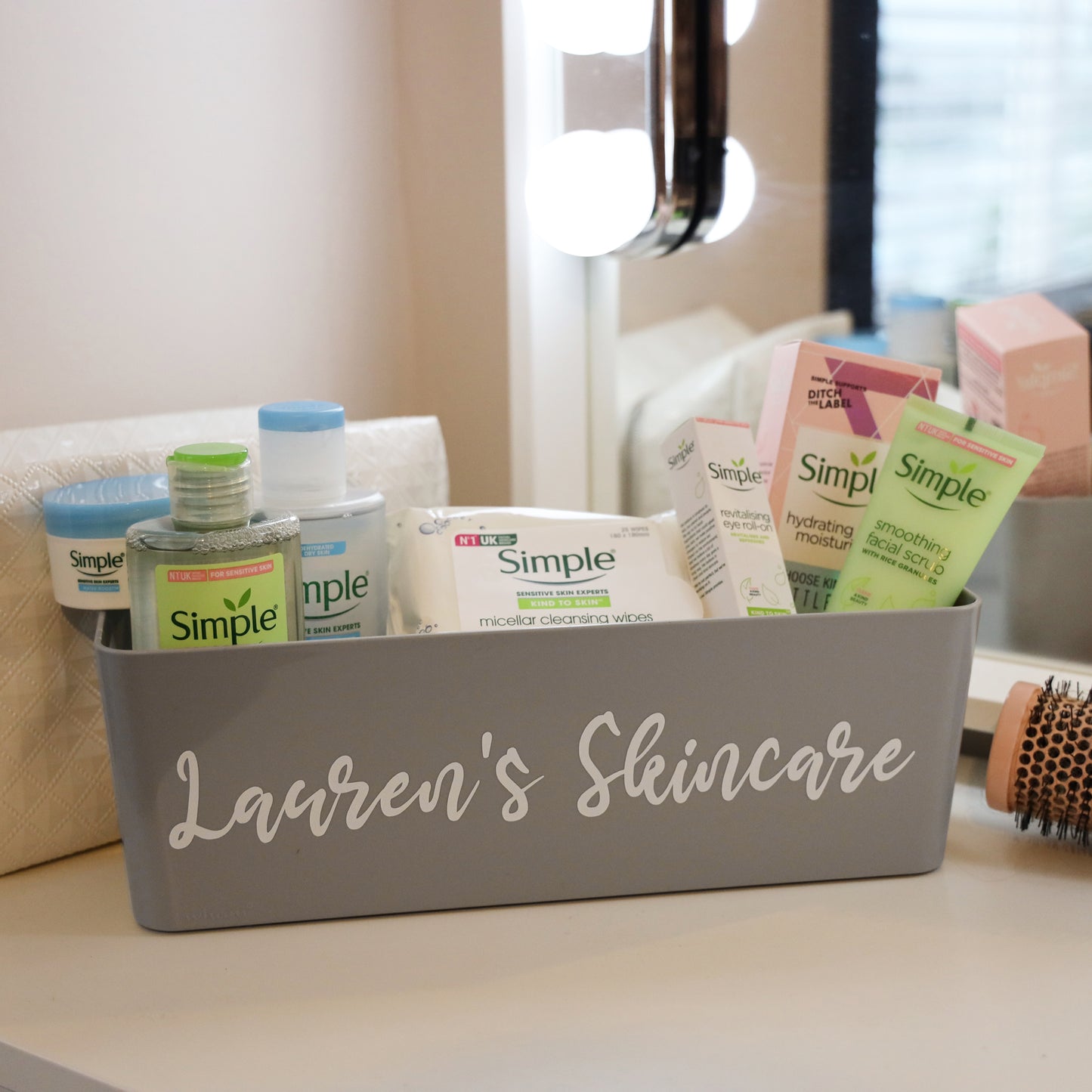 Skincare Gift Box Filled with Simple Skincare Set
- Always Looking Good -